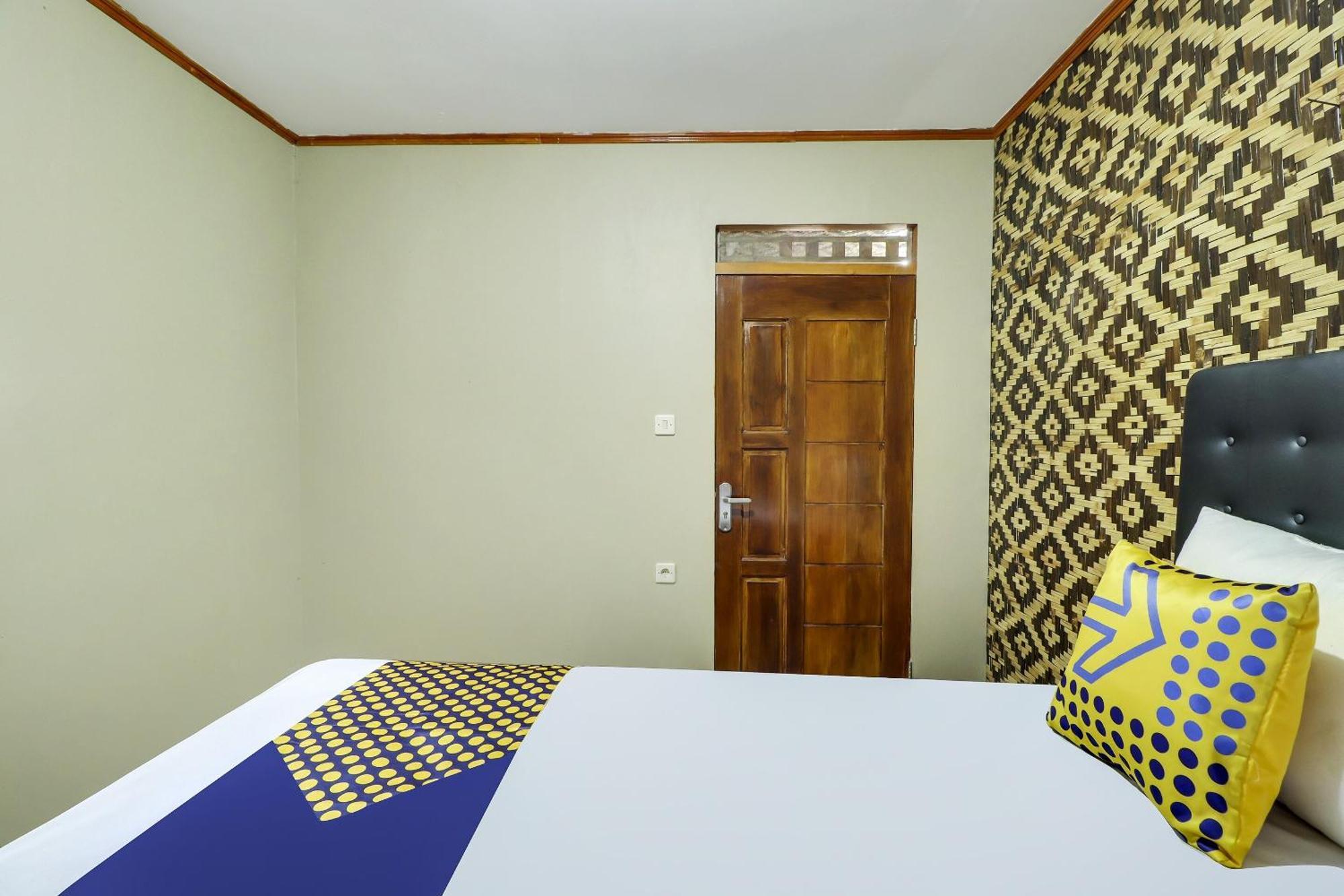 Oyo Homes 90956 Desa Wisata Guranteng Pendjalu Zewnętrze zdjęcie
