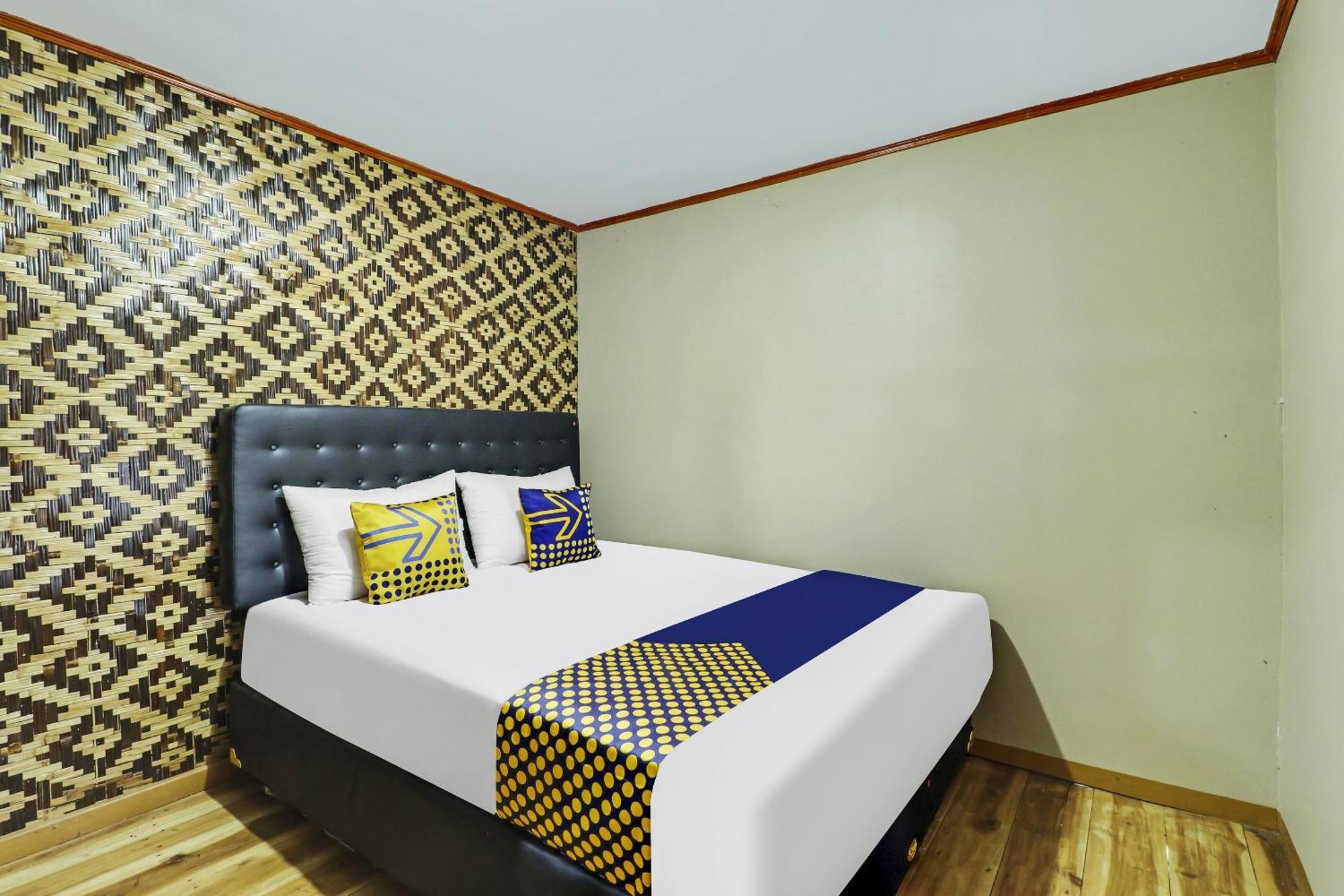 Oyo Homes 90956 Desa Wisata Guranteng Pendjalu Zewnętrze zdjęcie