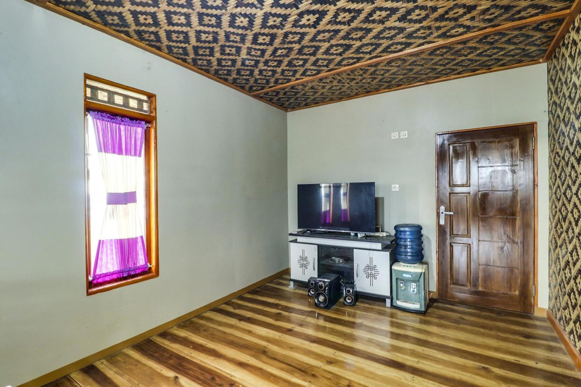 Oyo Homes 90956 Desa Wisata Guranteng Pendjalu Zewnętrze zdjęcie